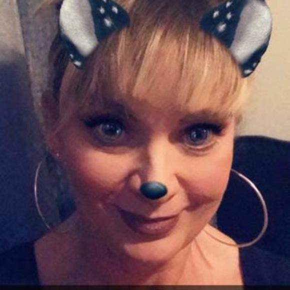 Meet your Posher, Laraine - Picture 1 of 1